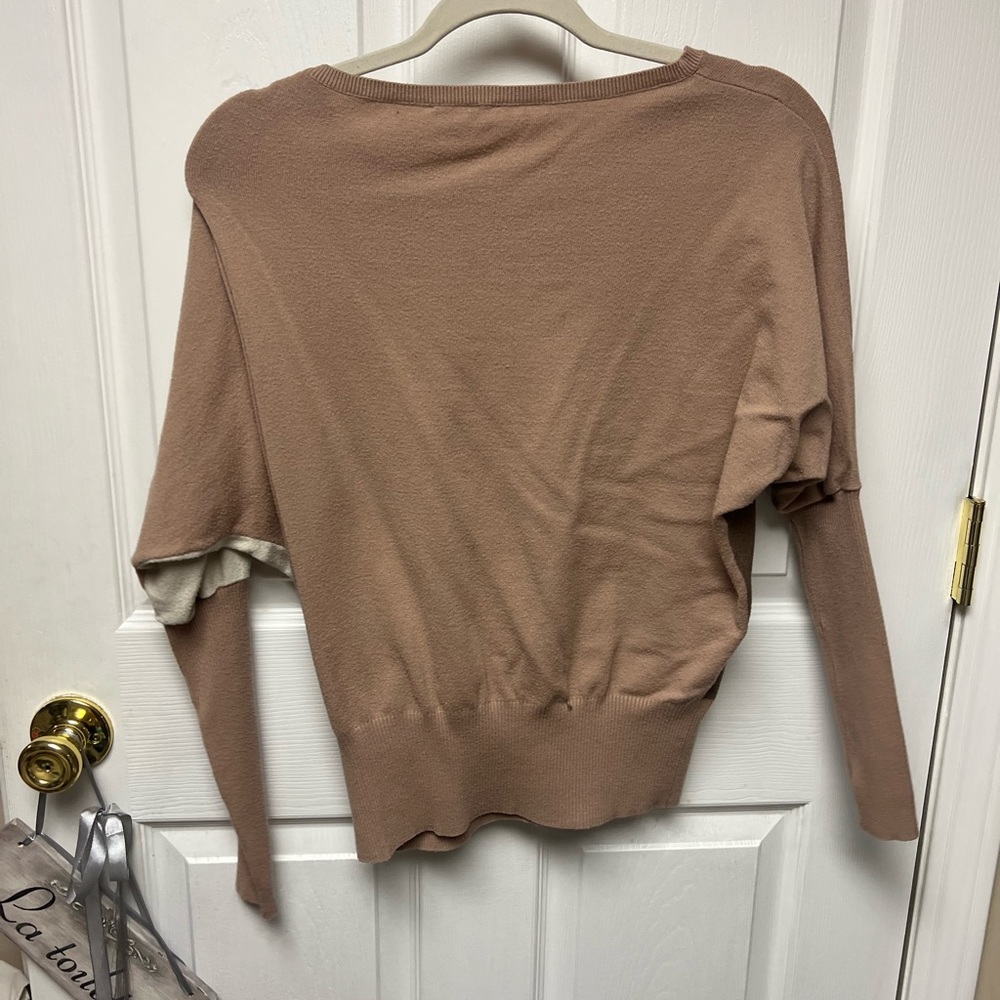 Sweater - Picture 4 of 4